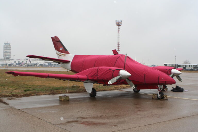 beechcraft_60-_duke-1