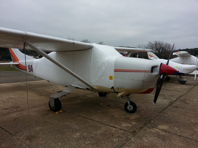 cessna_206-1